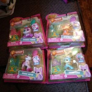 Animal Jam Figure Set